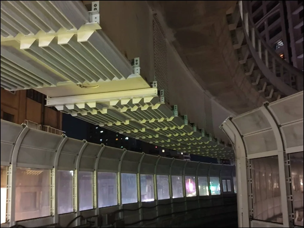 (倒N型吸音板安裝後情形，
