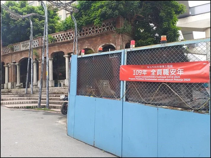 (工區內的工安標語，