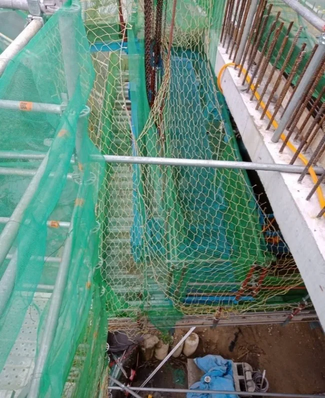 工作車工區四周使用防護網包覆