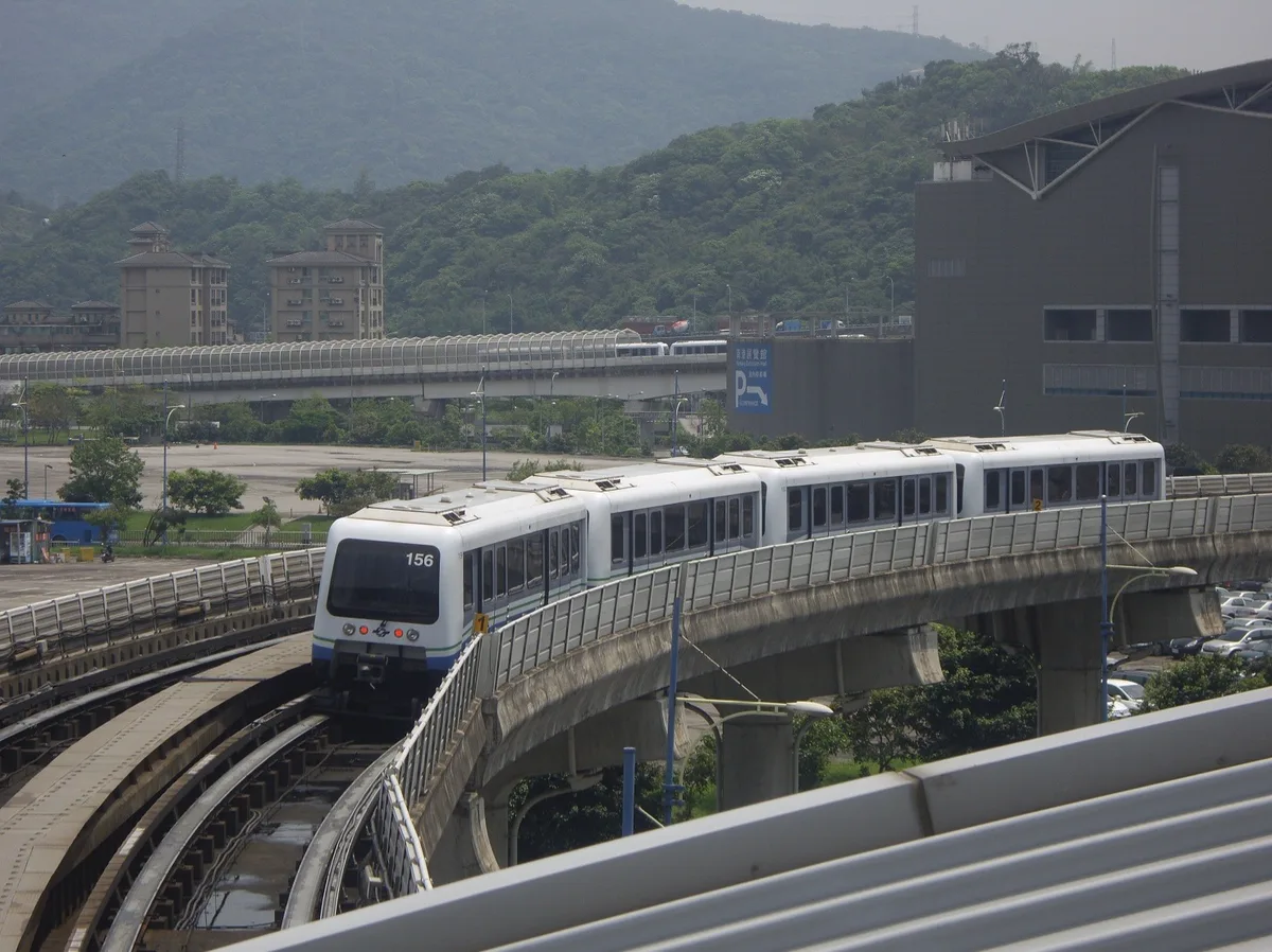 🔺文湖線INNOVIA APM 256型列車