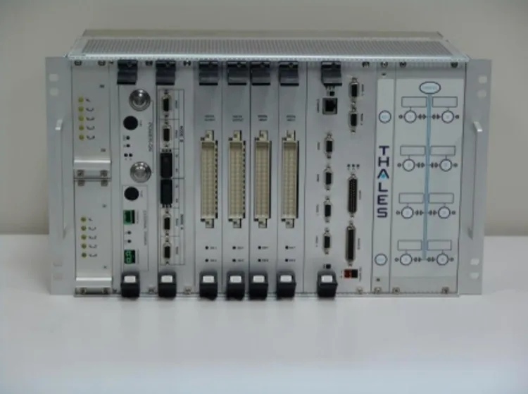 轉轍器控制單元(Switch Control Unit)