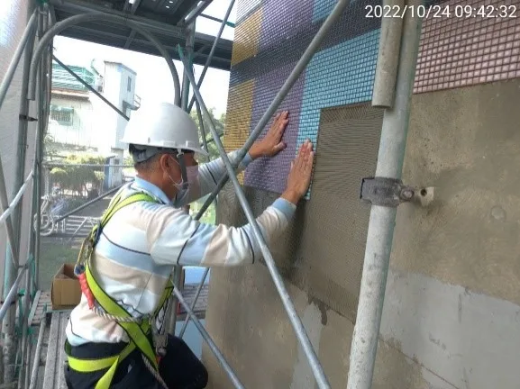 馬賽克磚施作第三步