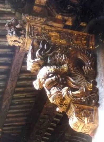 古建築中的"牛腿"。