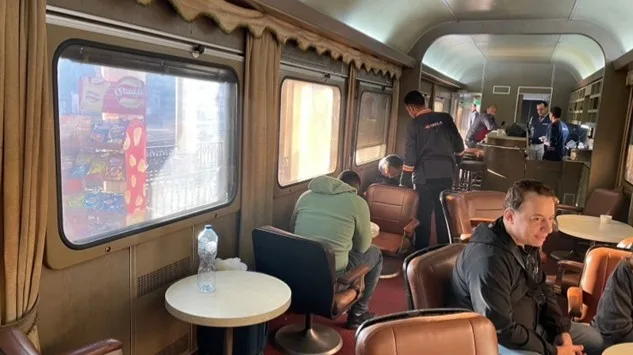 列車交誼廳