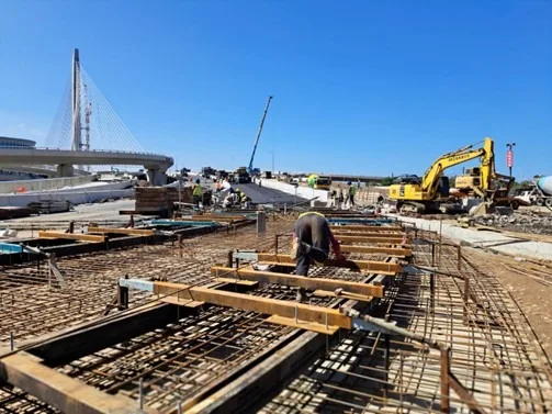 施工地點-中正路二段與沙崙路口往淡江大橋(軌道預留施工) (