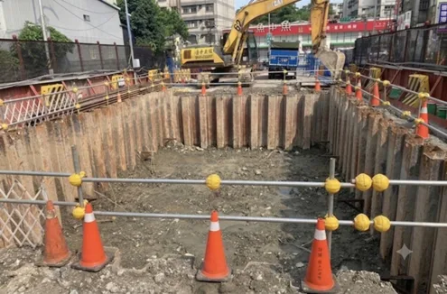 第一層土壤開挖深至預定深度