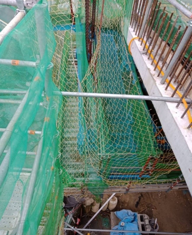 工作車工區四周使用防護網包覆