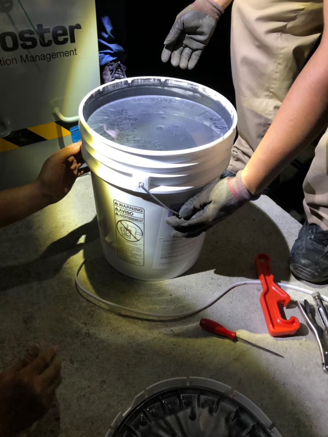 軌道自動潤滑設備-桶裝水基性潤滑液體