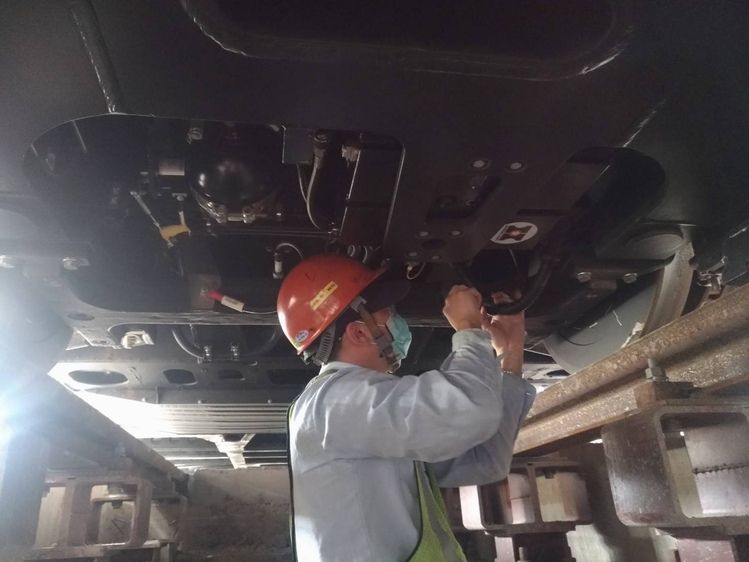 車底機械聯掛作業
