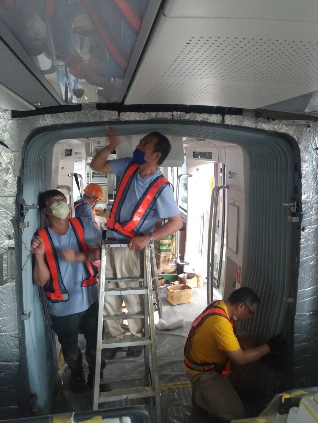 3節車廂+2節車廂機械連掛