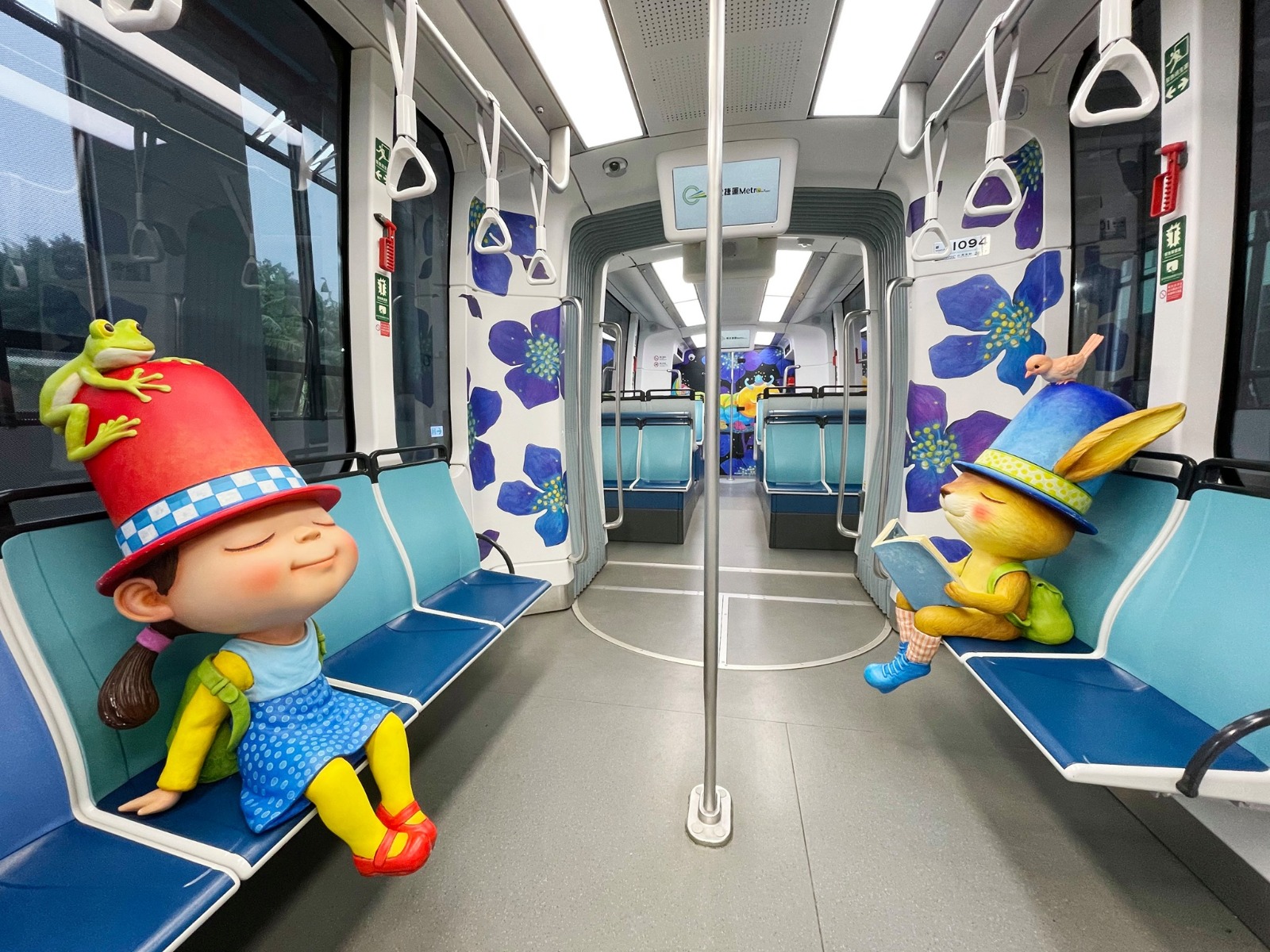▲彩繪列車內裝