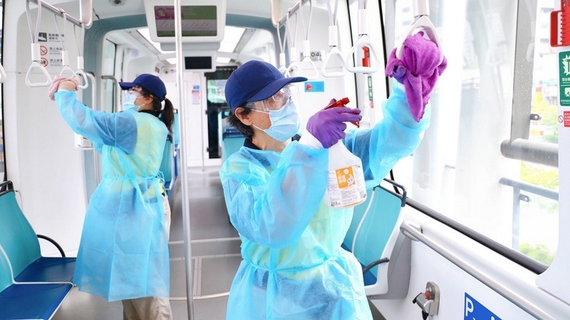 淡海輕軌車廂每日清潔消毒作業作業