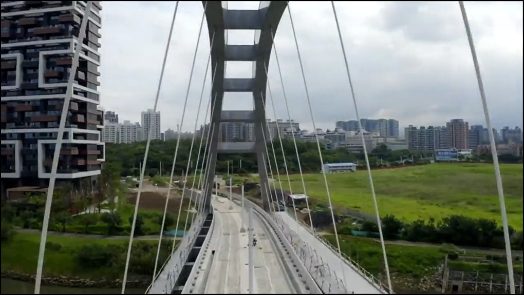 (藍海橋空拍影片。