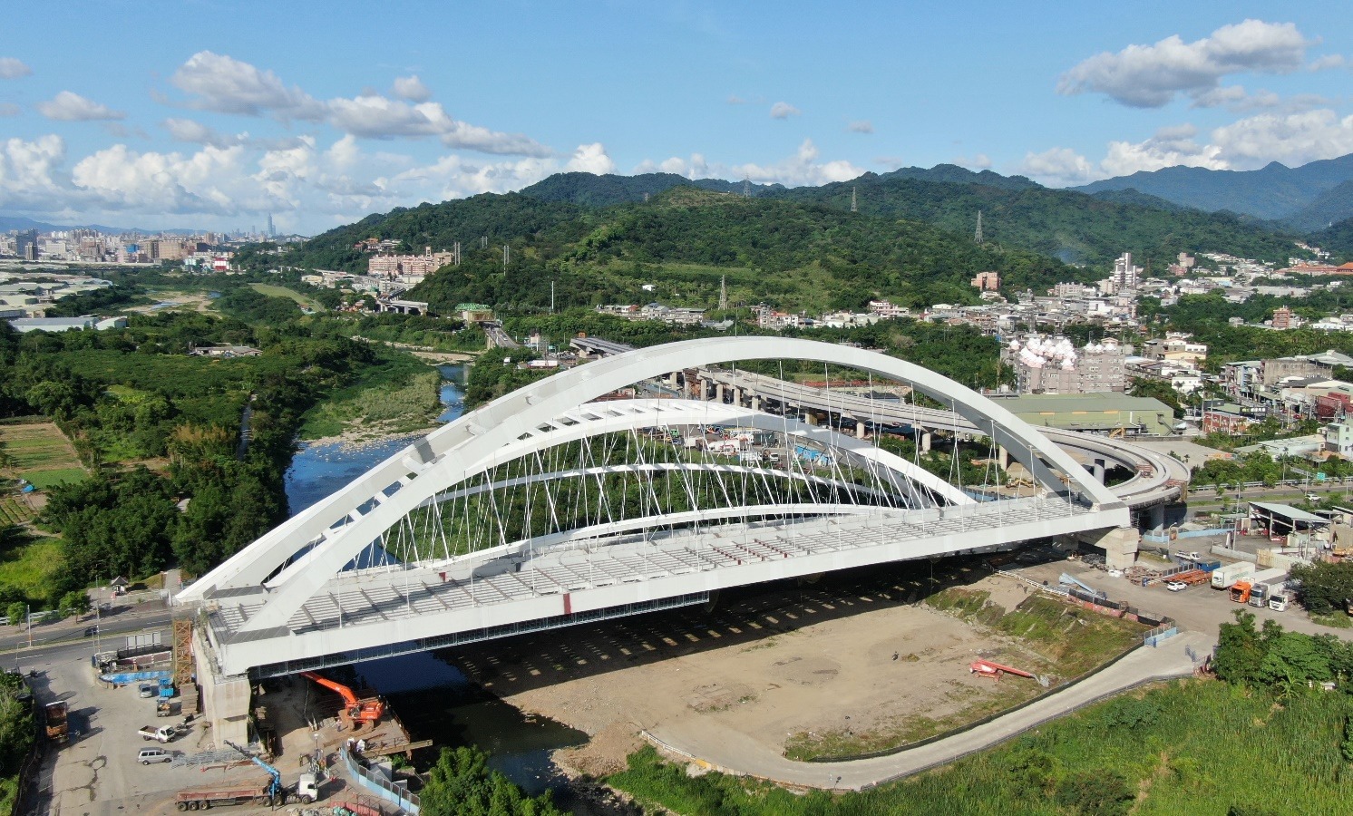 三峽河鋼拱橋