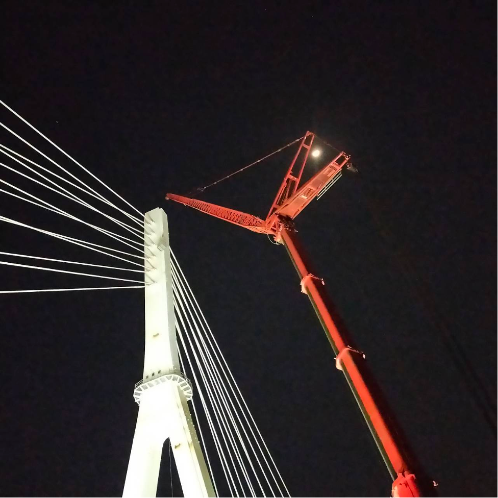 安心橋橋塔夜間施工
