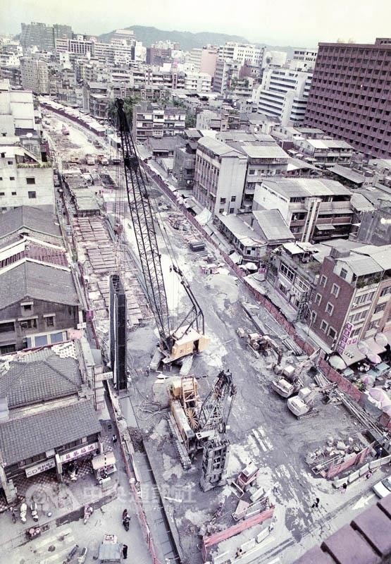 民國79年興建中的捷運雙連站