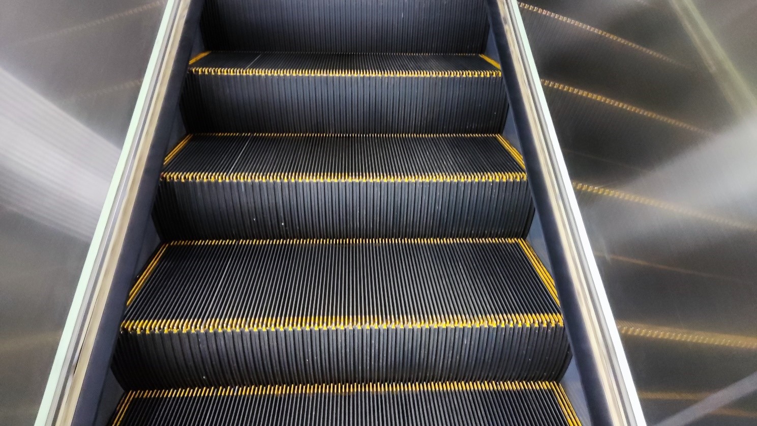 新北捷運扶梯