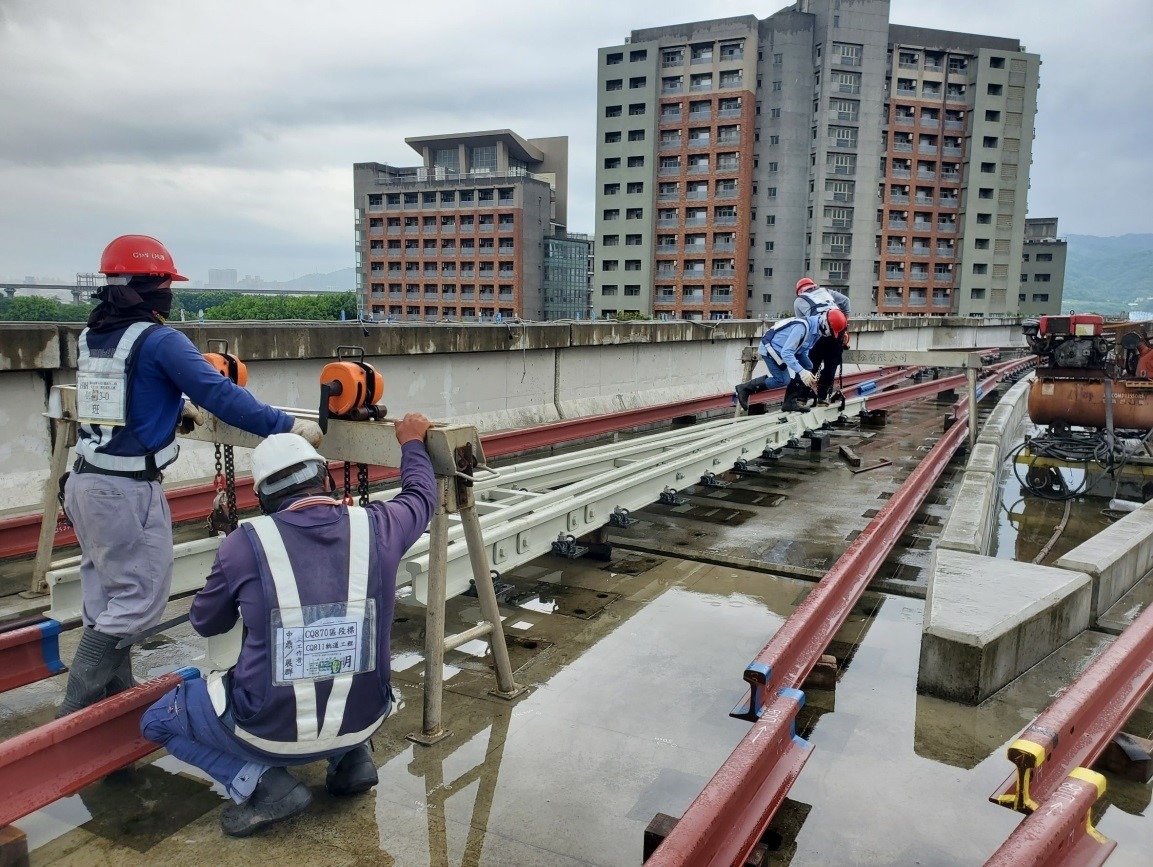 特殊軌鋼軌定位