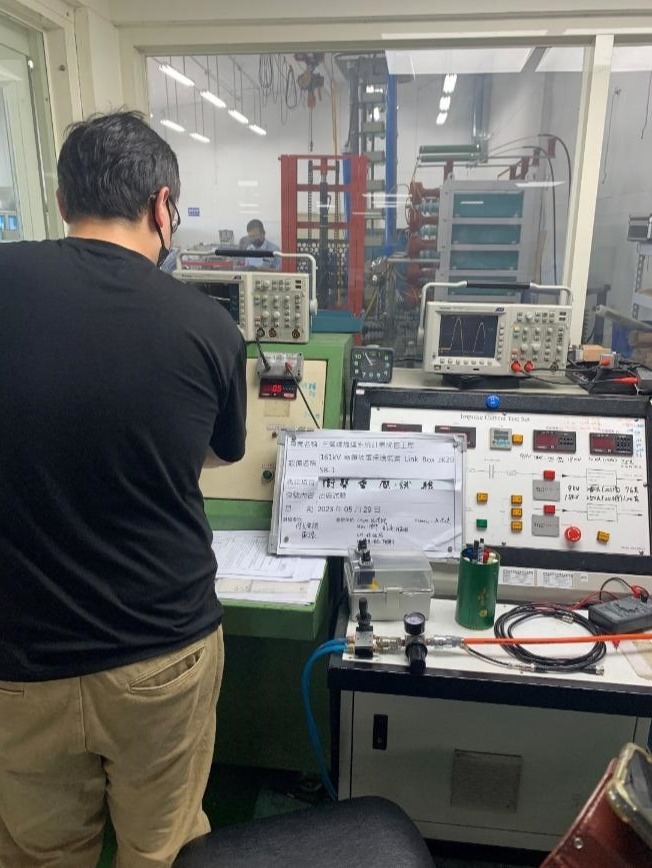 衝擊電壓測試