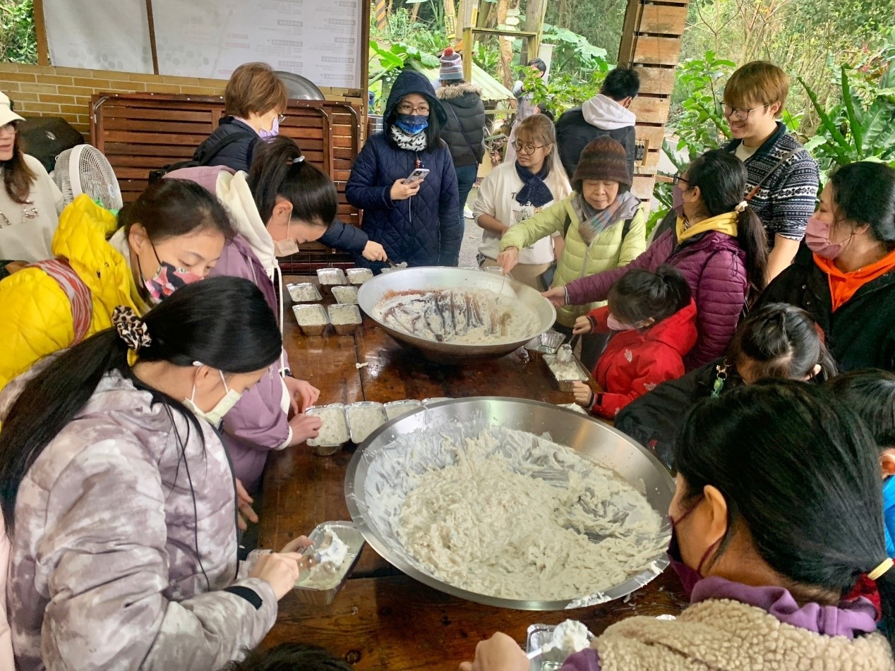 職人走進輕軌生活-食農X手編稻草X生態教育體驗活動照