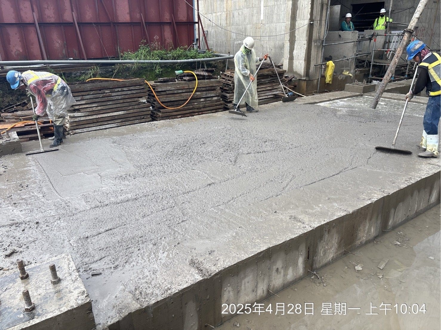 三鶯線鶯歌福德一路CLSM回填澆置作業