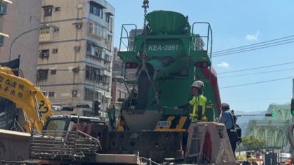 混凝土澆置時，必須確認拌合車次銜接時間，以確保連續澆置