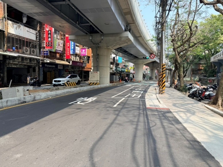施工後(位置：土城區中央路四段頂埔國小路口)
