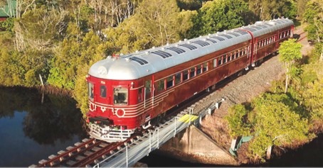 拜倫灣列車車頂的太陽能板